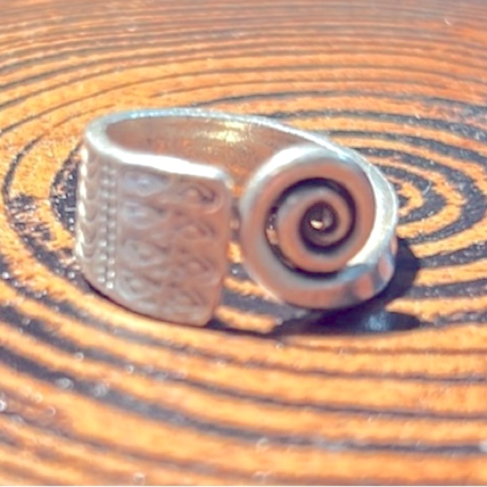 Karen Hill Tribe sterling ring sz 8